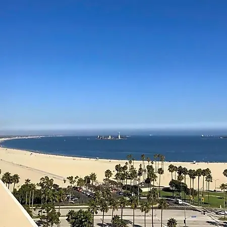 2 Bed Ocean View Balconys Corner Unit Lb Convention Center Apartment